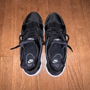 Women’s Black Nike Huaraches